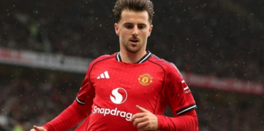 Cầu thủ Mason Mount trước ngã rẽ lớn tại Old Trafford