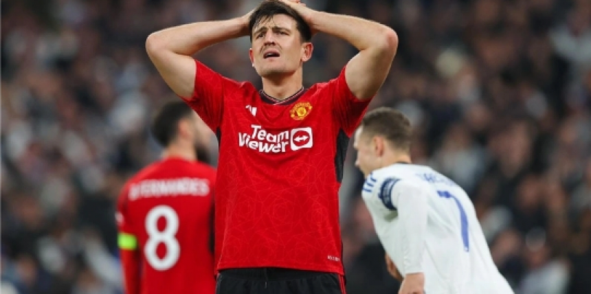 Cầu thủ Maguire suýt rời đội bóng MU, nay hóa cứu tinh