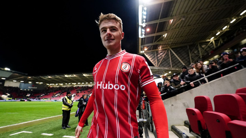 Bristol City produced an FA Cup upset as 10-man West Ham were beaten 1-0 in a third-round...